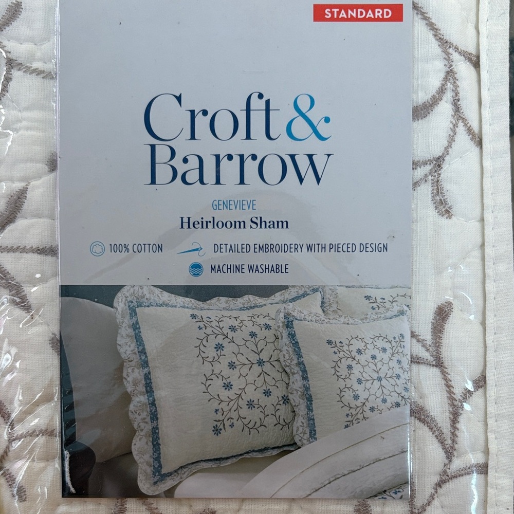 Croft & Barrow Genevieve Heirloom Standard Shams (2) Cotton Cream Blue Floral - Picture 2 of 4
